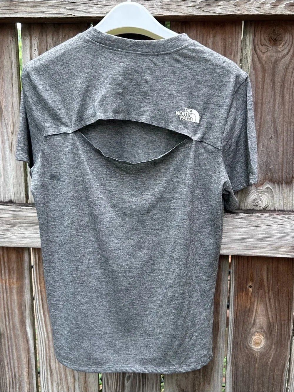 The North Face Gray Heather Short Sleeve Athletic Tee - Picture 4 of 13